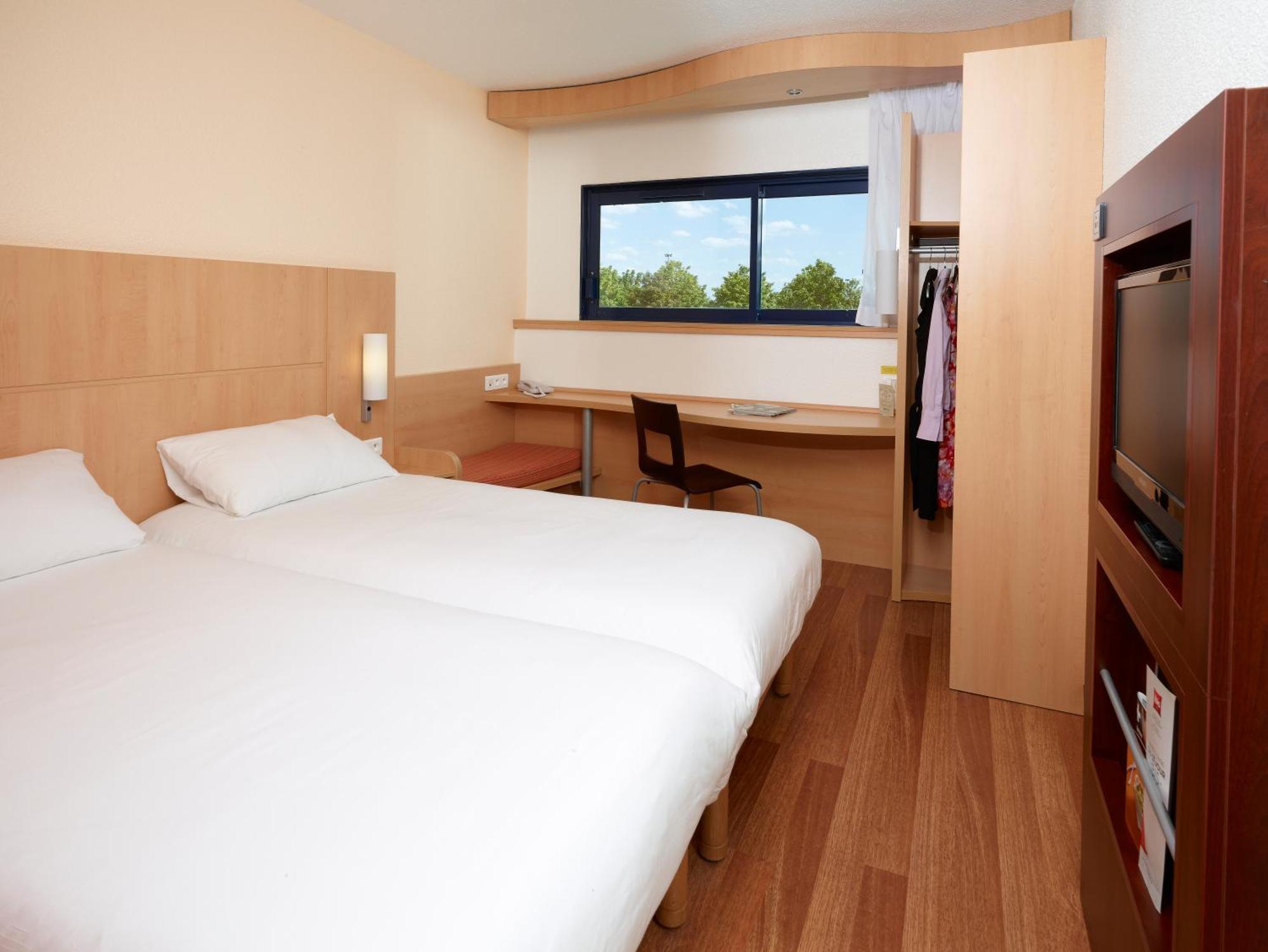 Hotel Ibis Site Du Futuroscope Chasseneuil-du-Poitou Zimmer foto