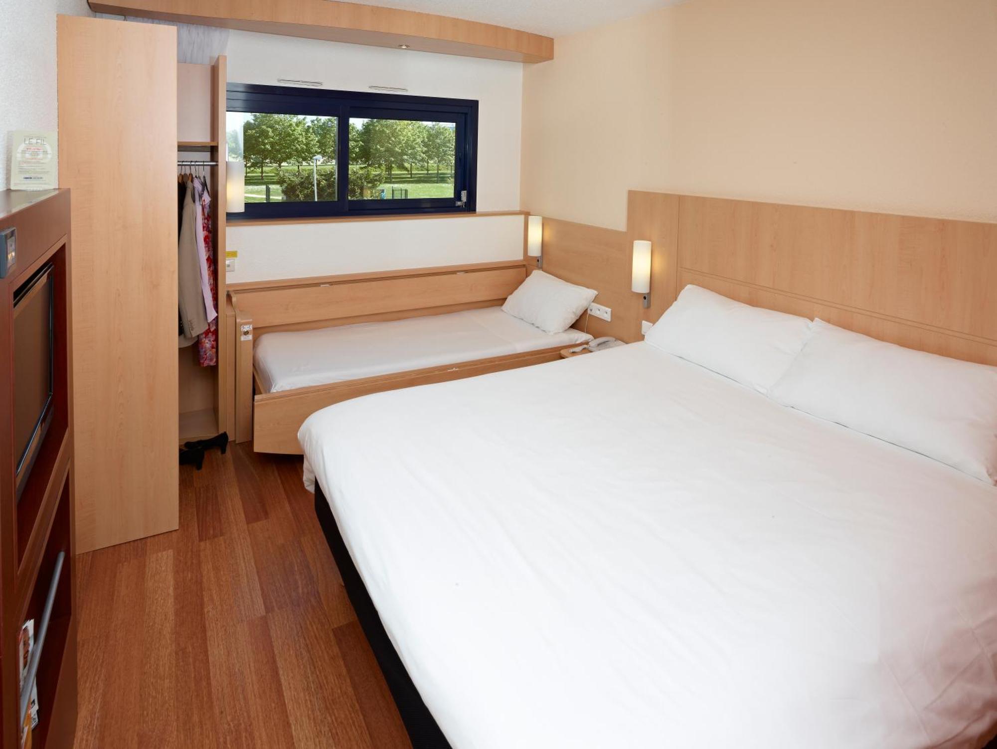 Hotel Ibis Site Du Futuroscope Chasseneuil-du-Poitou Zimmer foto